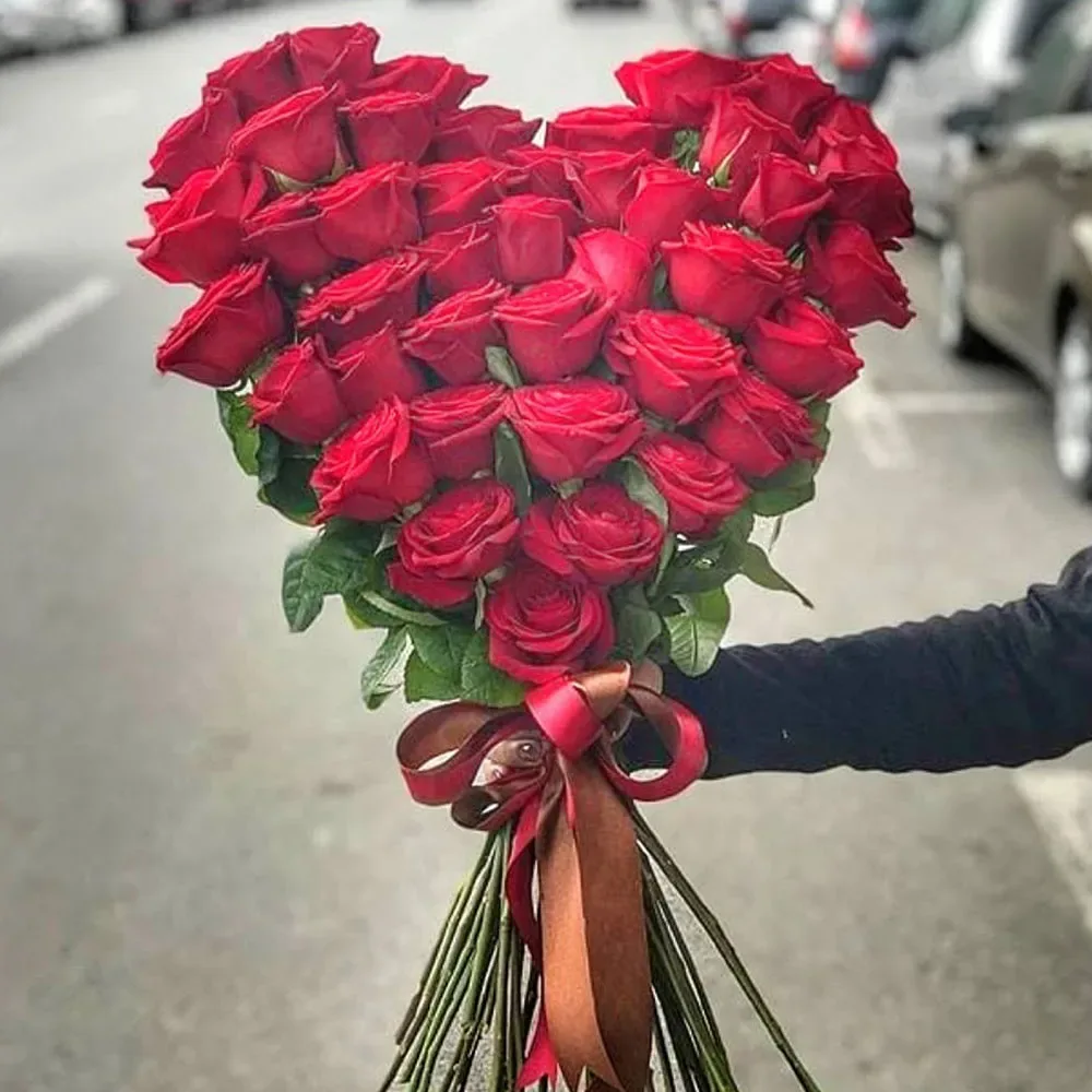 Ağ qızılgül buketi «2368»
