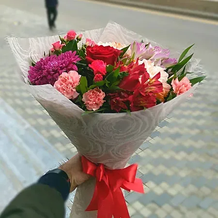Gül nağılı buketi